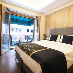Martin Aparthotel